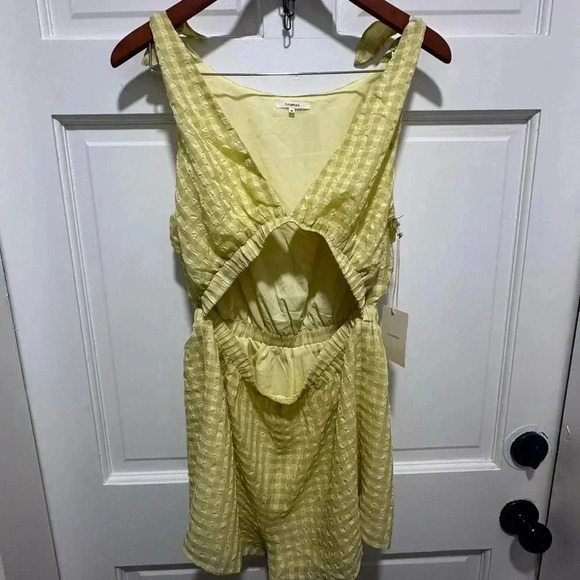 TULAROSA Revolve Briony Romper NWT Size Medium - Picture 3 of 5